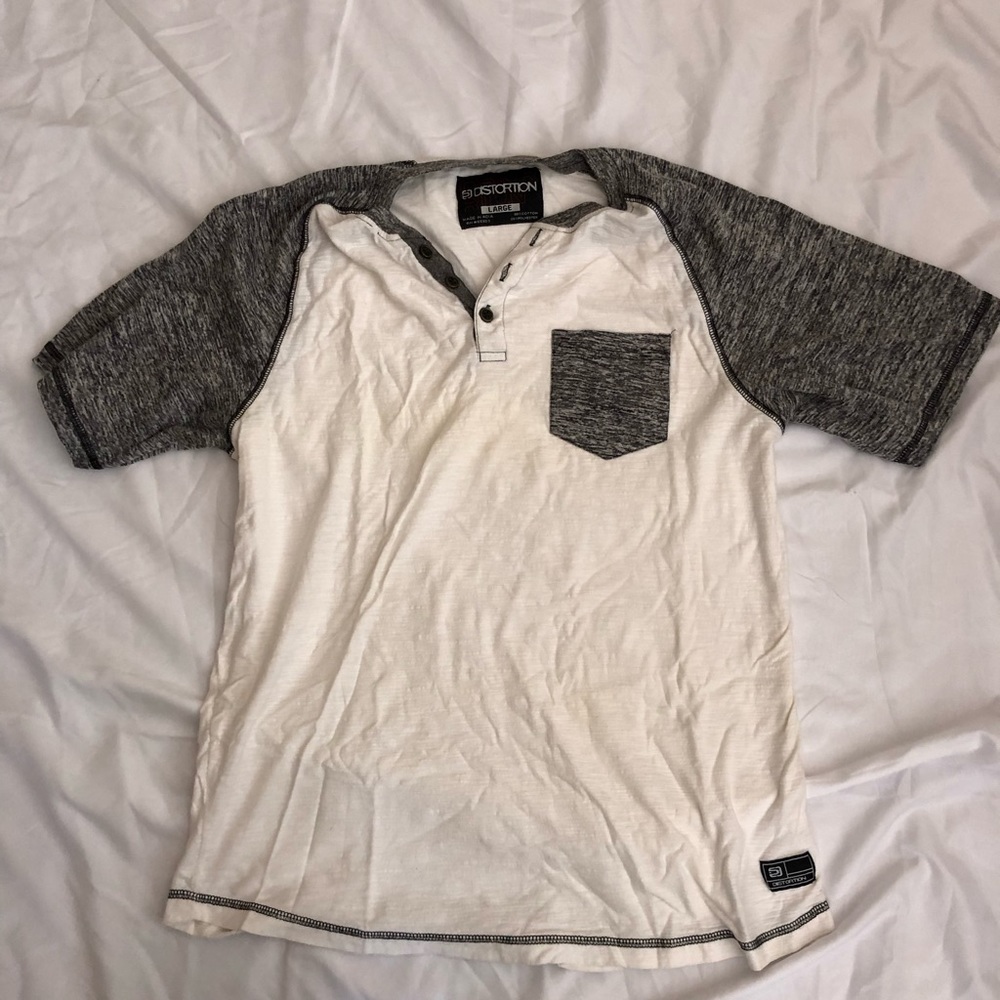 Distortion White with Grey Large Shirt